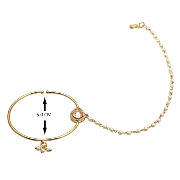 Minimalist Leaf-Shaped Kundan Nath - Image 3