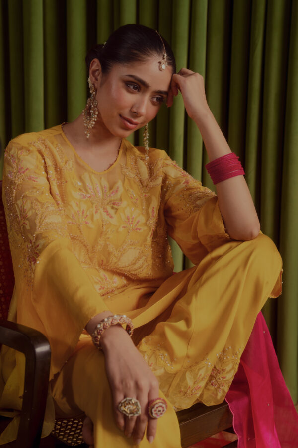 Vibrant Colours: Set of 12 Classic Bangles - Image 2