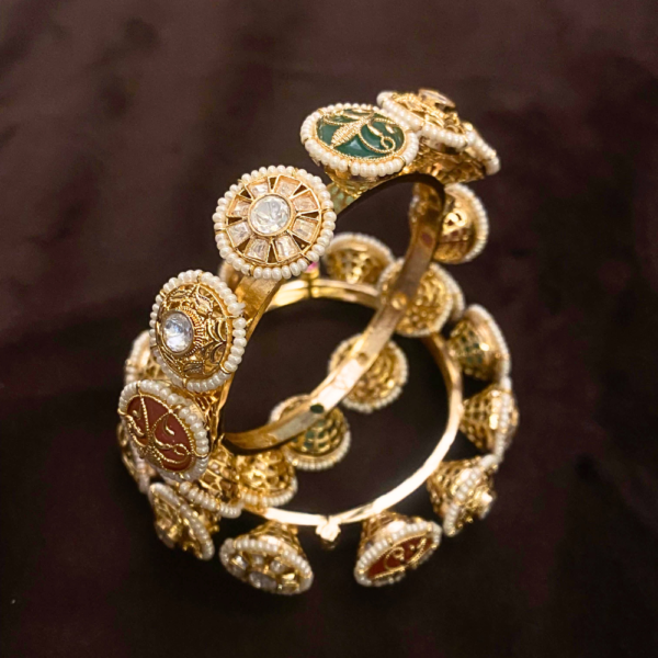 Regal Kundan & Pearl Bangles