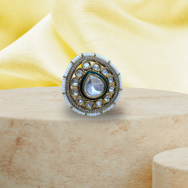 Regal Raindrop Kundan Ring