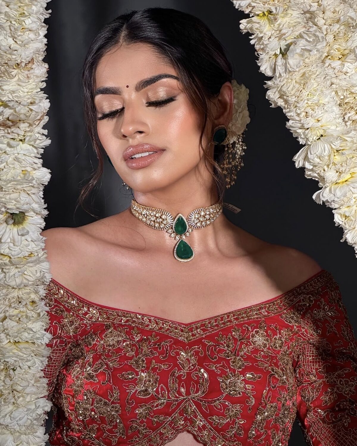 Elegant Emerald Choker Set - Image 2