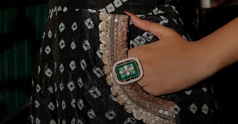 Christmas Jewellery Styling Guide_ Featured Image Chinar Jewels